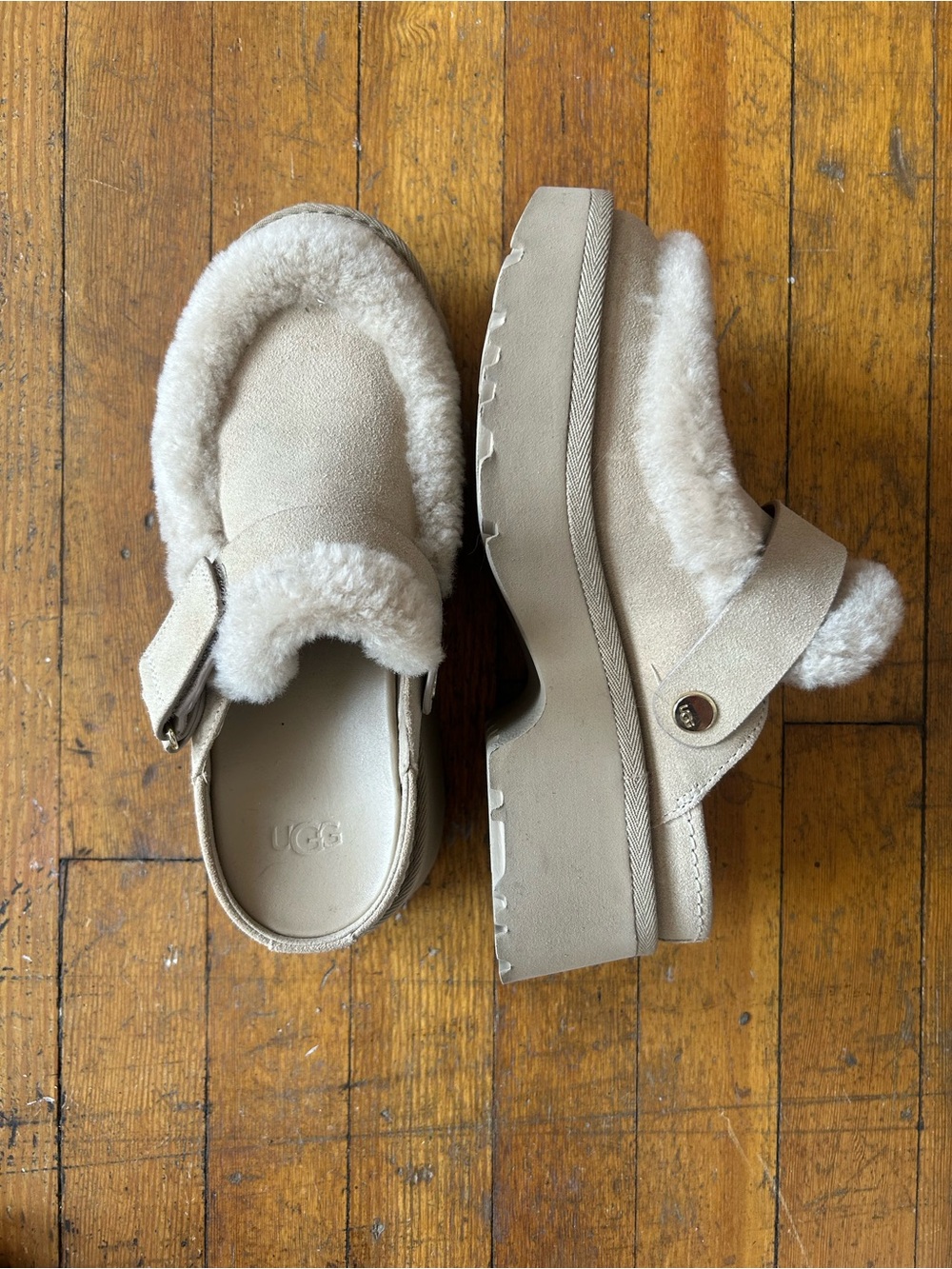 UGG Esmee Shearling-Lined Mule in Beige - Picture 4 of 5